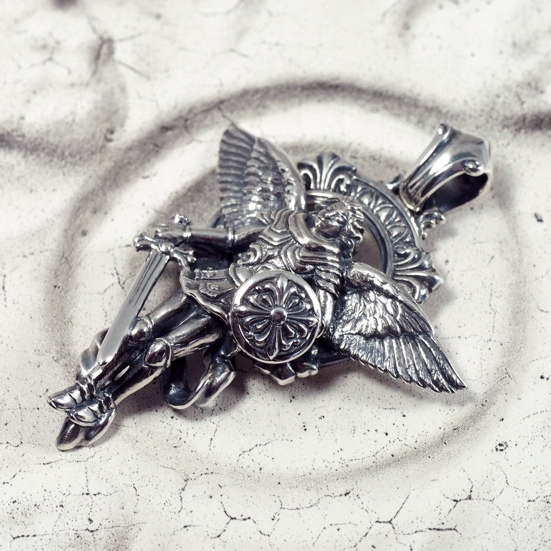 Guardia - Michael Pendant 3