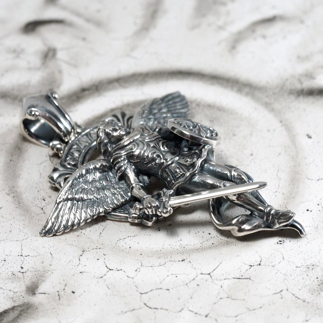 Guardia - Michael Pendant 6