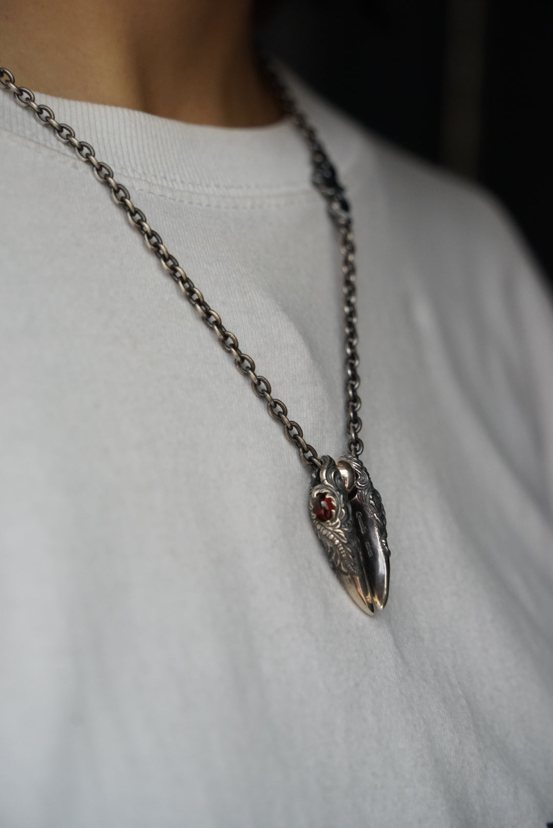 Guardia - Venom Fang Pendant 1