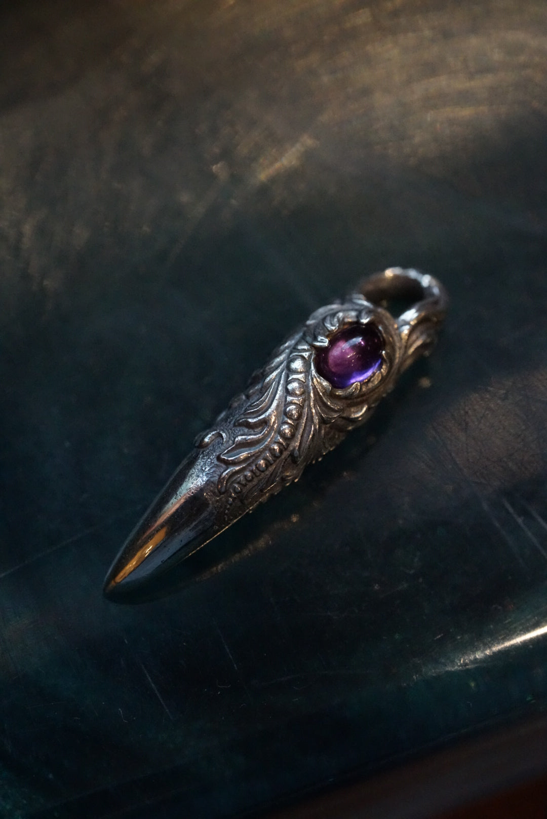 Guardia - Venom Fang Pendant 3