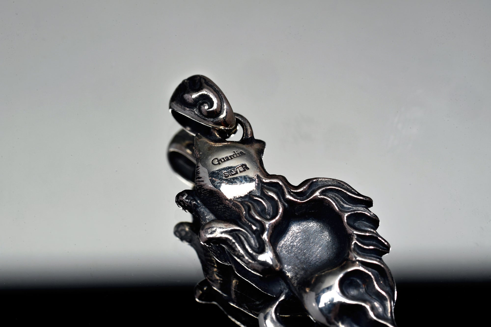 Guardia Nekomata Pendant 2