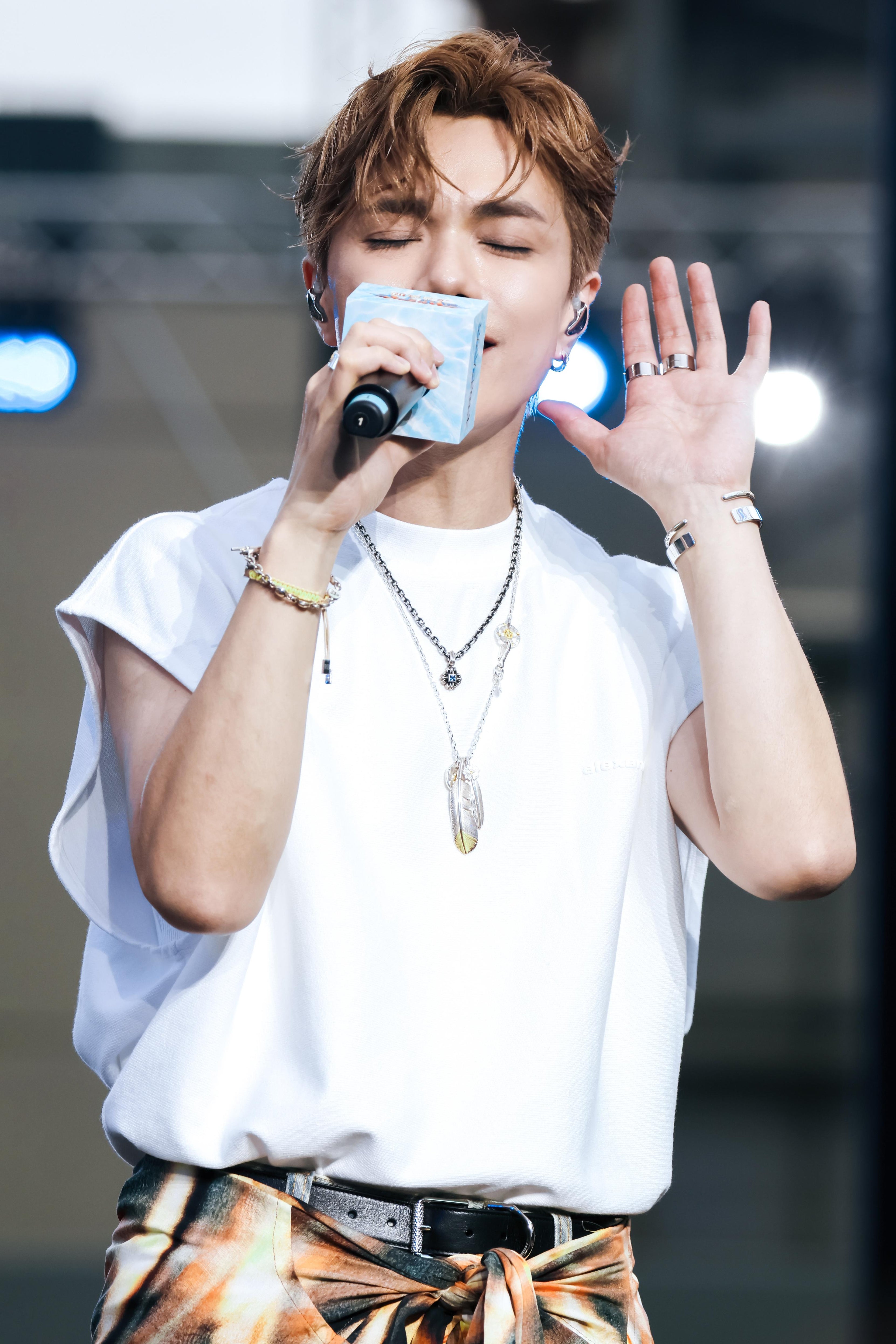 HIN'S Cheung Hong Kong singer wearing silver jewellery by DEOPUZ