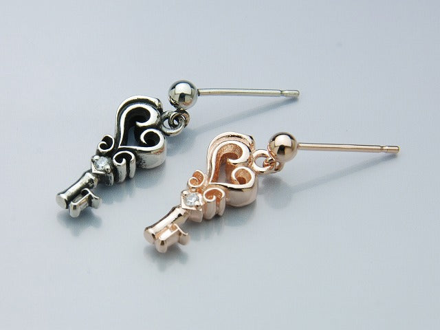 Deal Design One Drop Earrings :Key