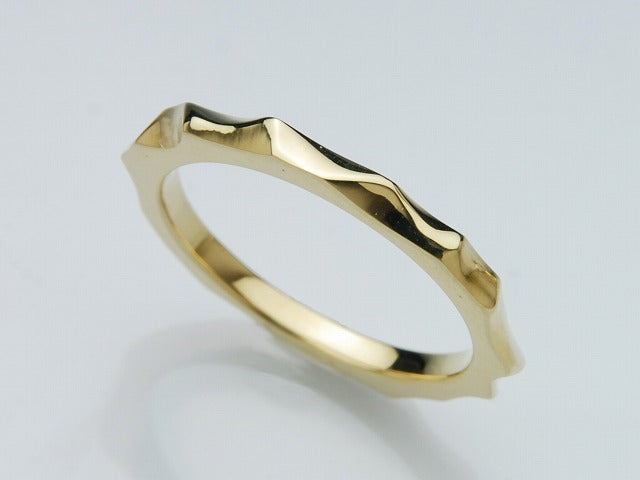 Tiny Silk Cut 18K Gold Ring