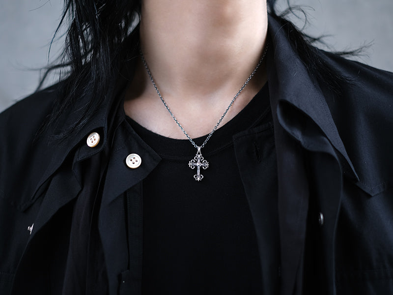 Deal Design Discovery Cross S Pendant