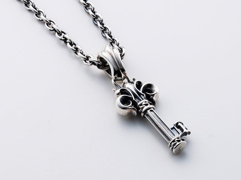 Deal Design Discovery Key Top Pendant