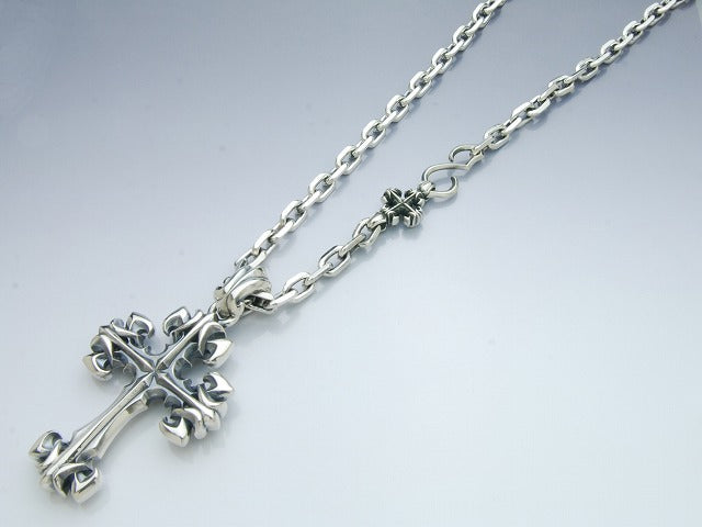 Grand Lily Cross Chain