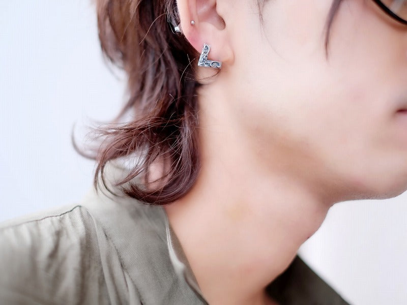 V Star Earrings