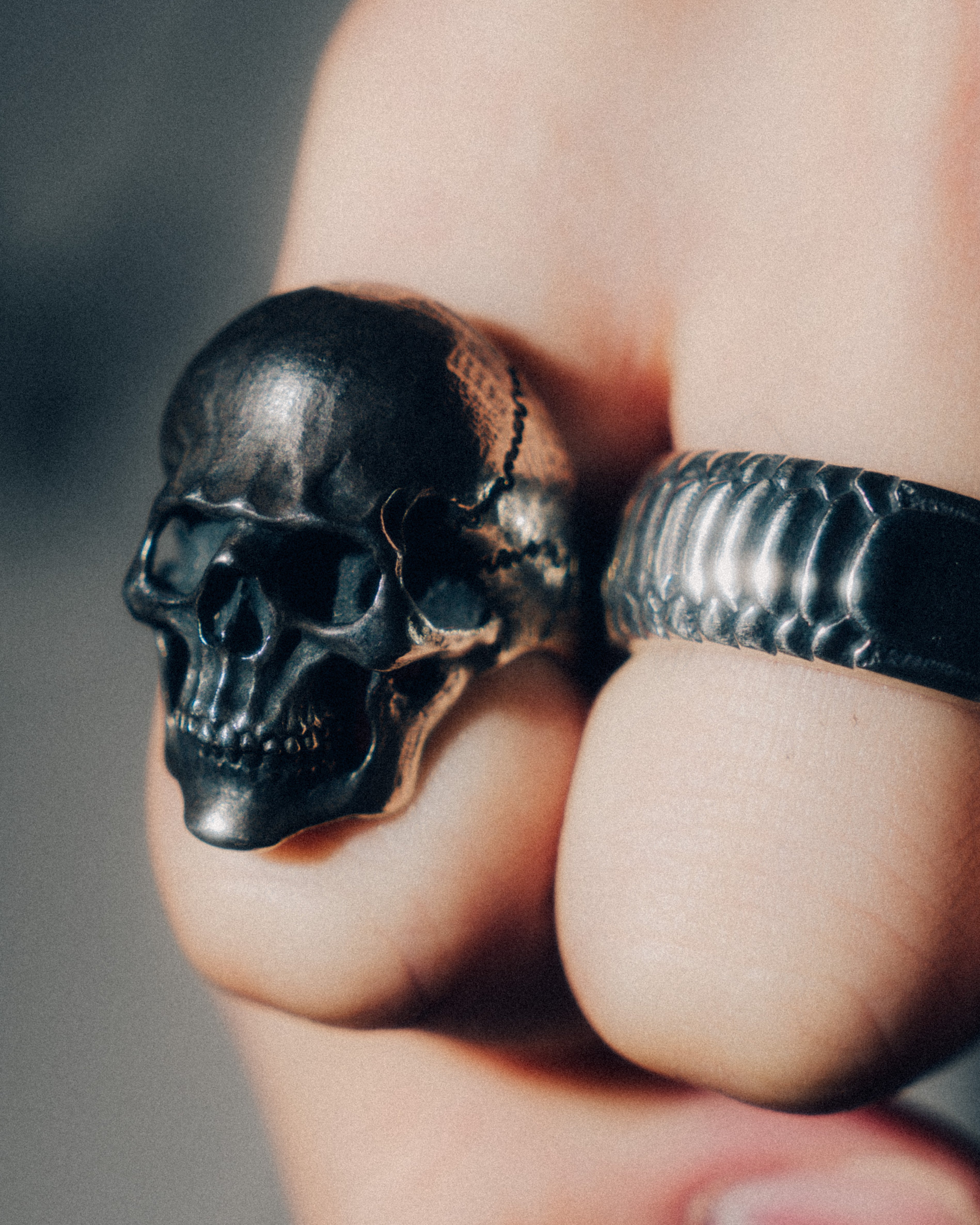 Le Shing_wearing_Mad Cult_silver_jewellery_in_Pay_No_Mind_MV