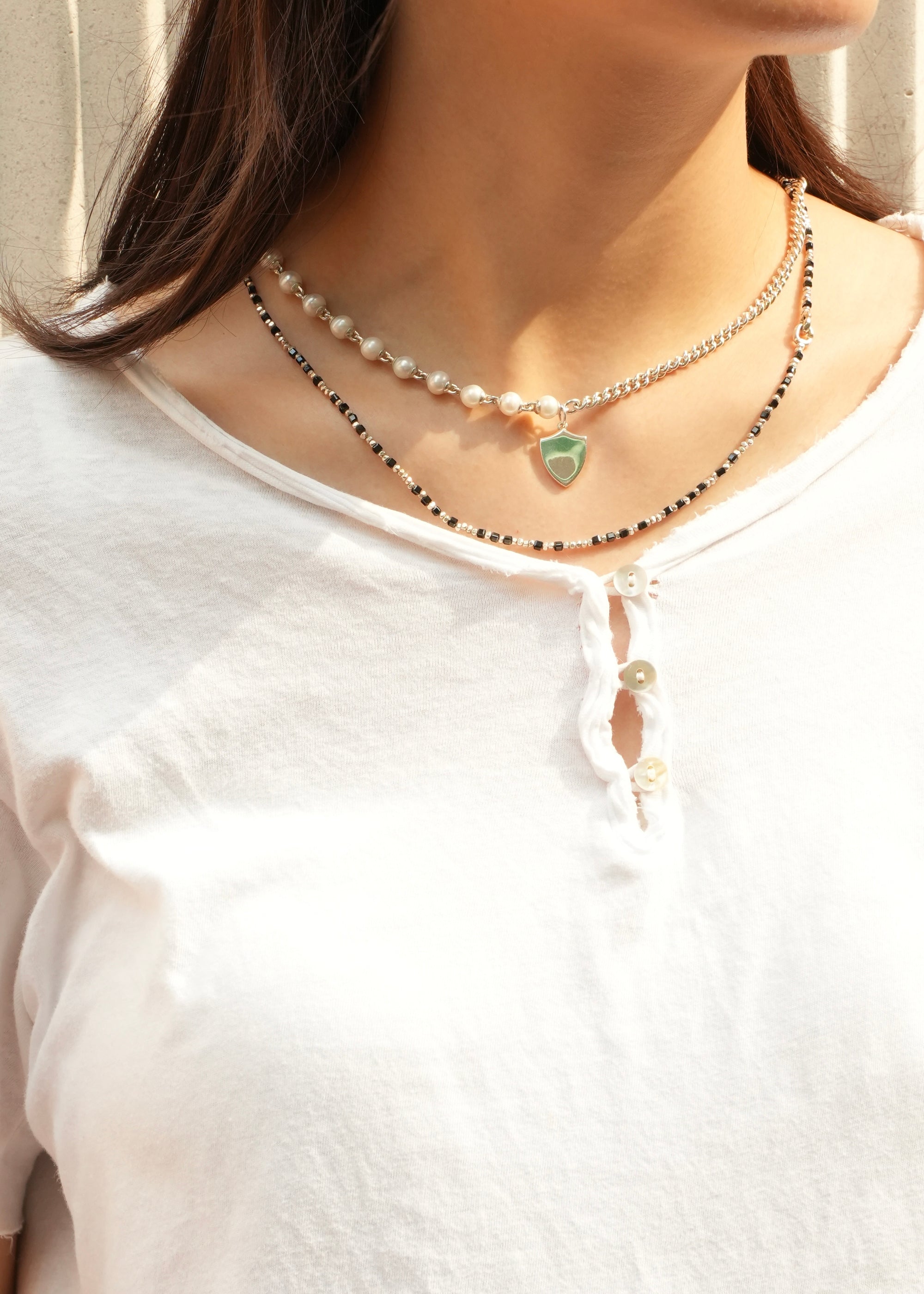 MAOR - MONDI NECKLACE | WHITE PEARLS I STERLING SILVER 3