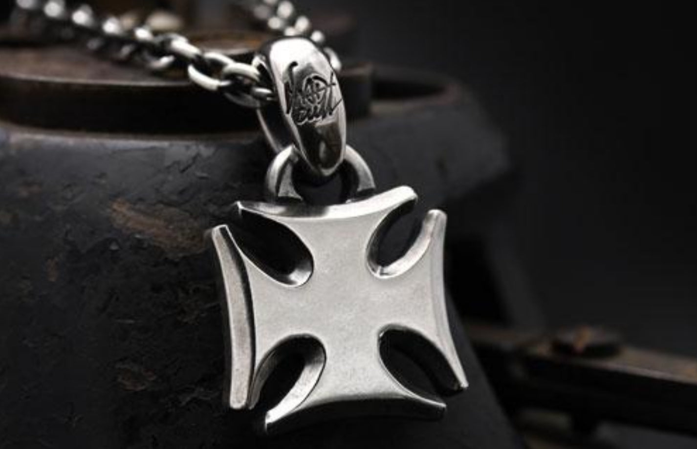 Mad Cult - Cold Cross Pendant M 1
