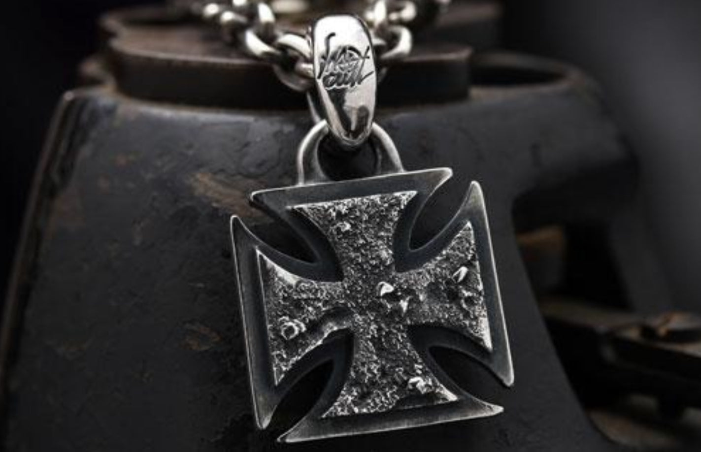 Mad Cult - Rusty Iron Cross Pendant L 1