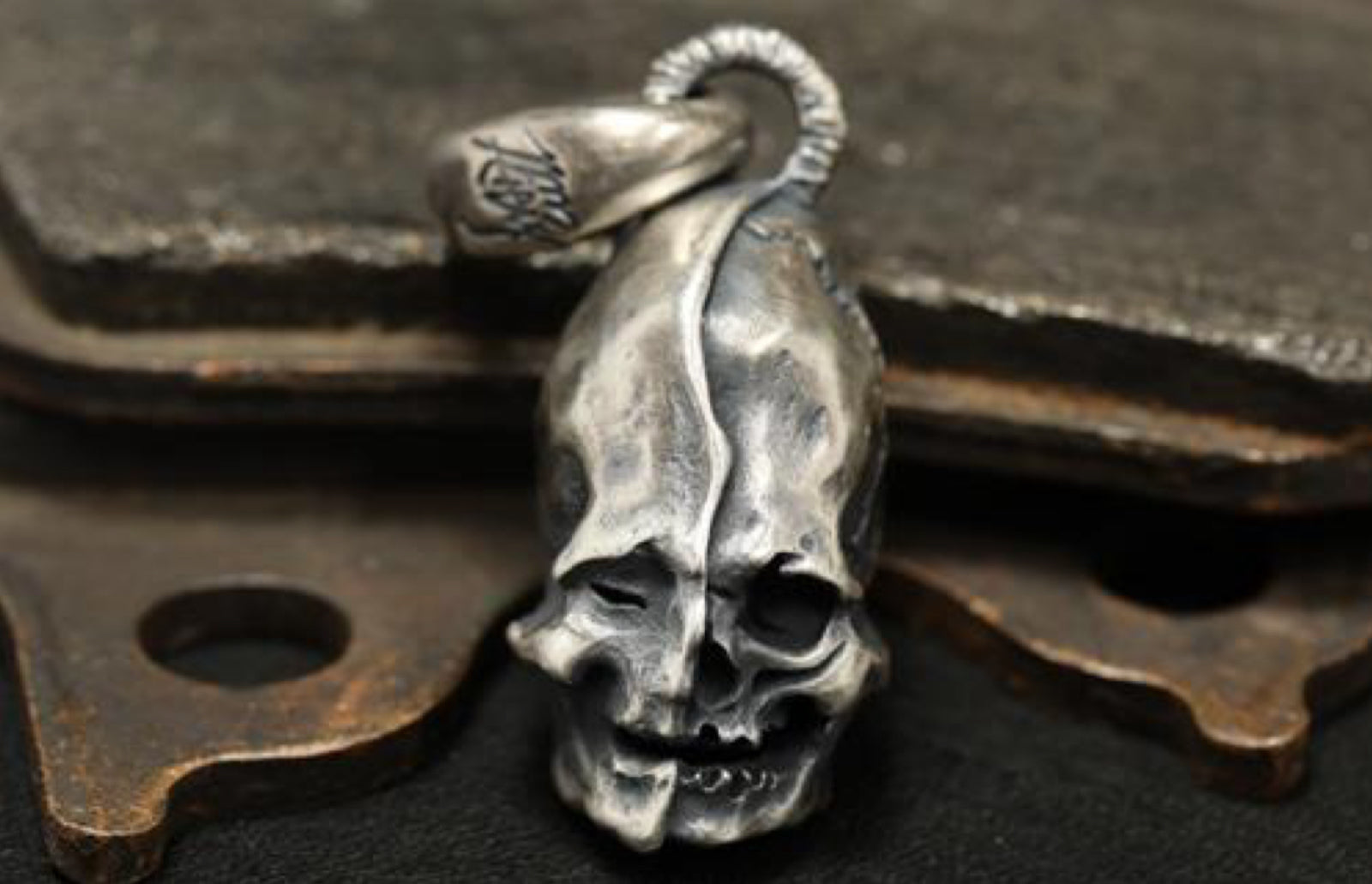 Mad Cult - Maria Pendant_1