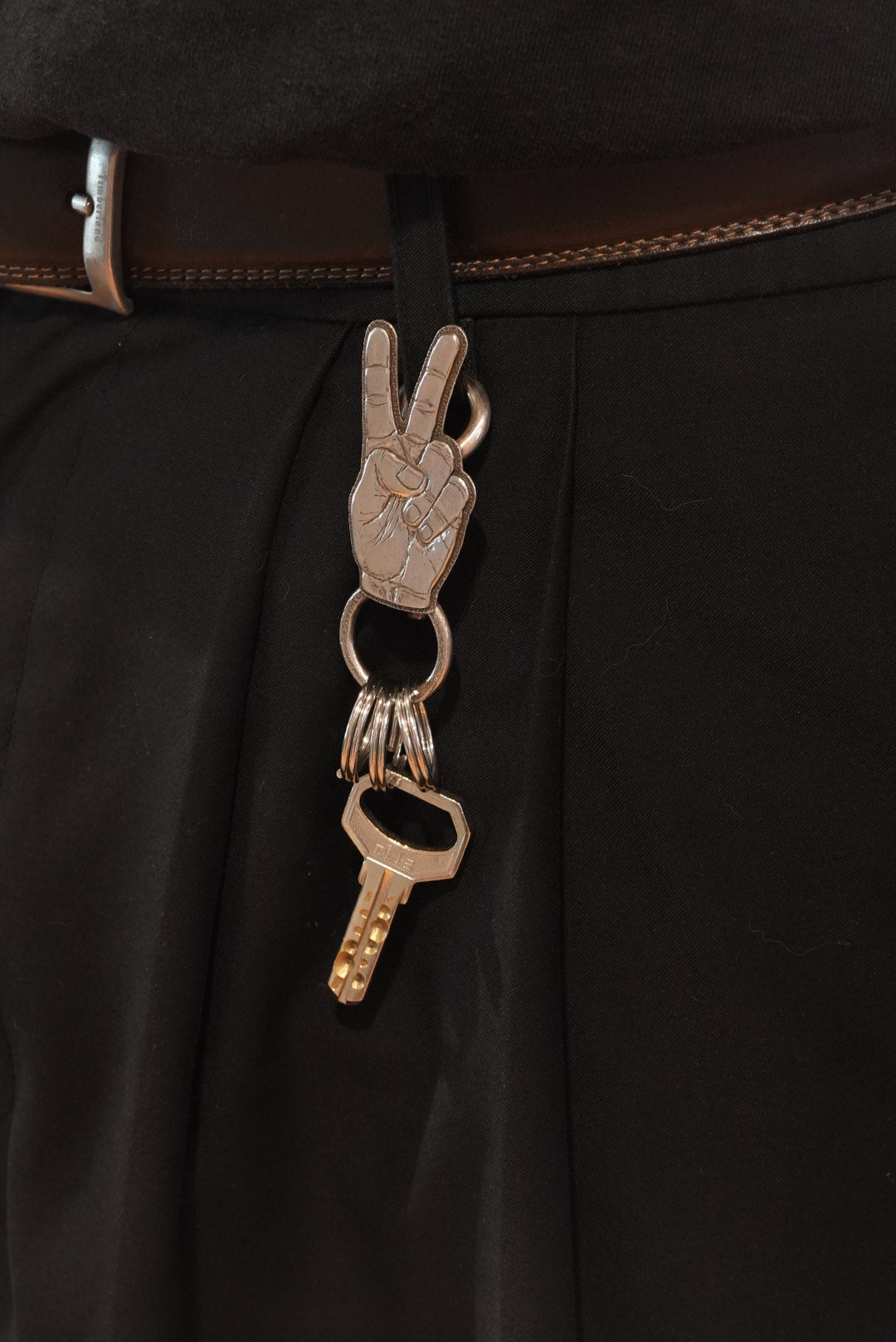 ROAD - Hand Sign Key Hook A 4