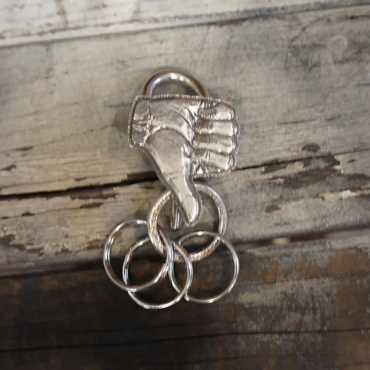 ROAD Hand Sign Key Hook E 1