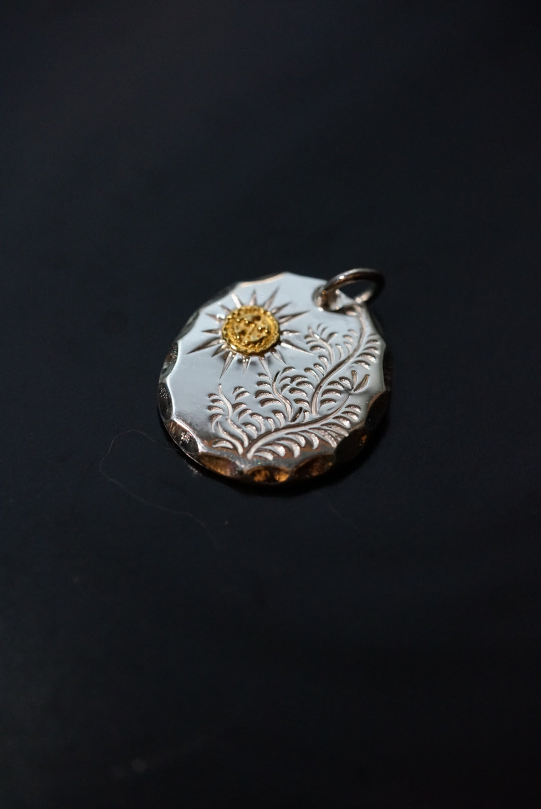 高瀬豪太 Sunshine Studio - Arabesque 24K Hallmark Metal Top_2