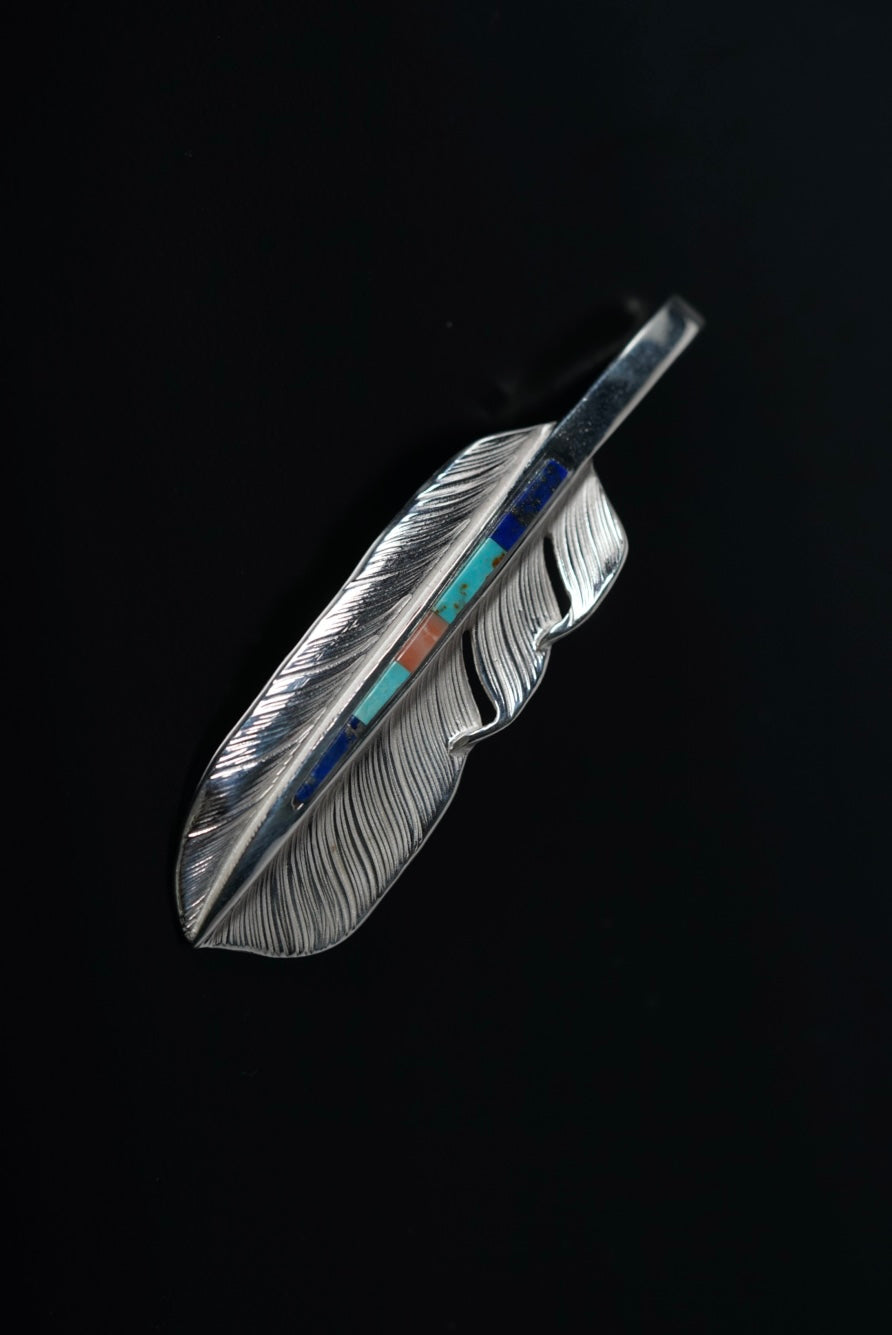 高瀬豪太 Sunshine Studio -純銀鑲松石羽毛吊墜M_左向_2