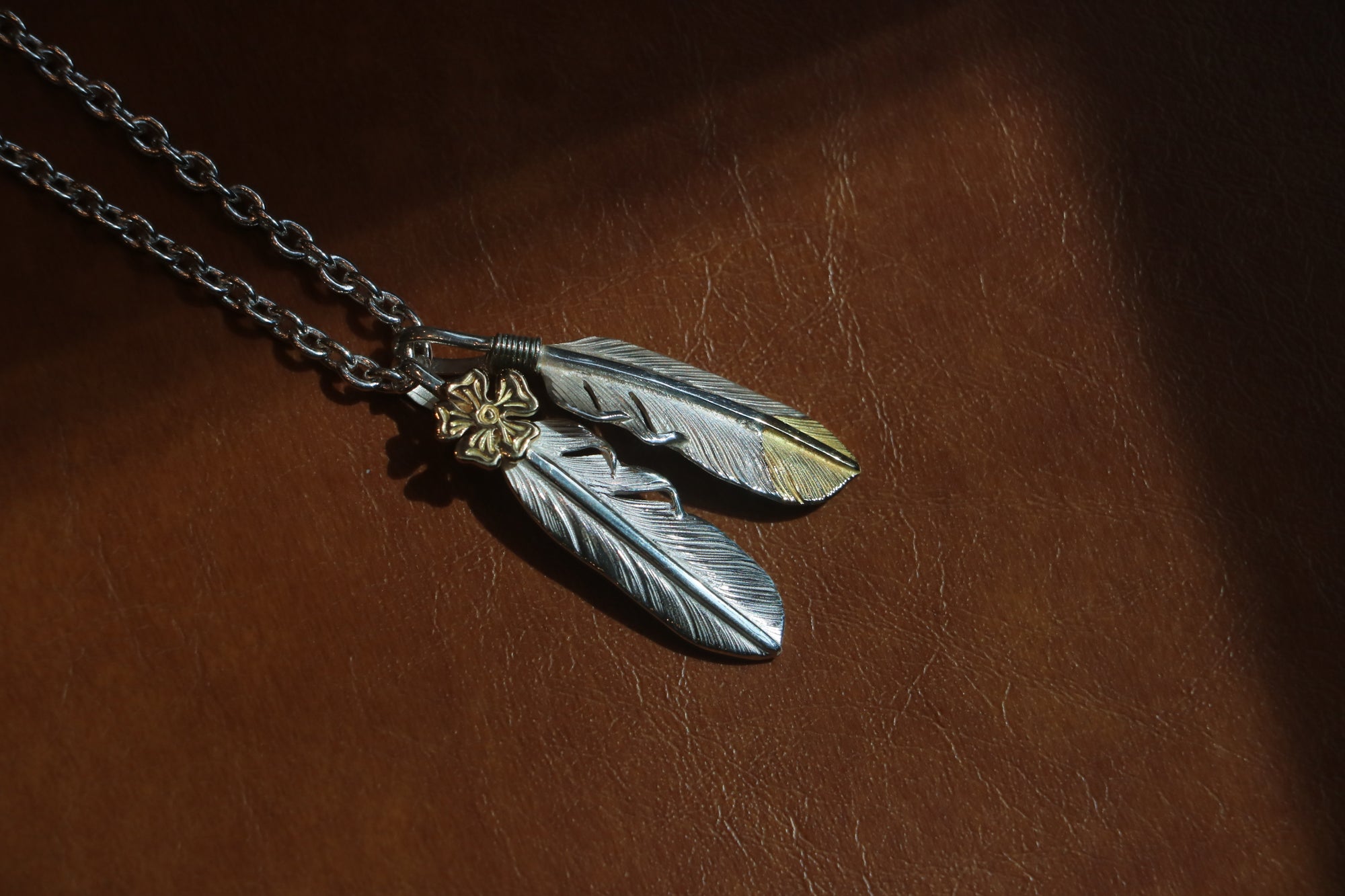 高瀬豪太 Sunshine Studio - 上金花純銀羽毛吊墜S_3