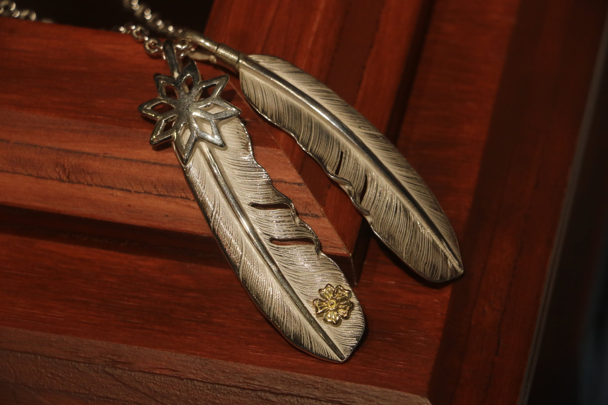 高瀨豪太 Sunshine Studio - 上銀Morning Star 18k 點金花純銀羽毛吊墜L_2