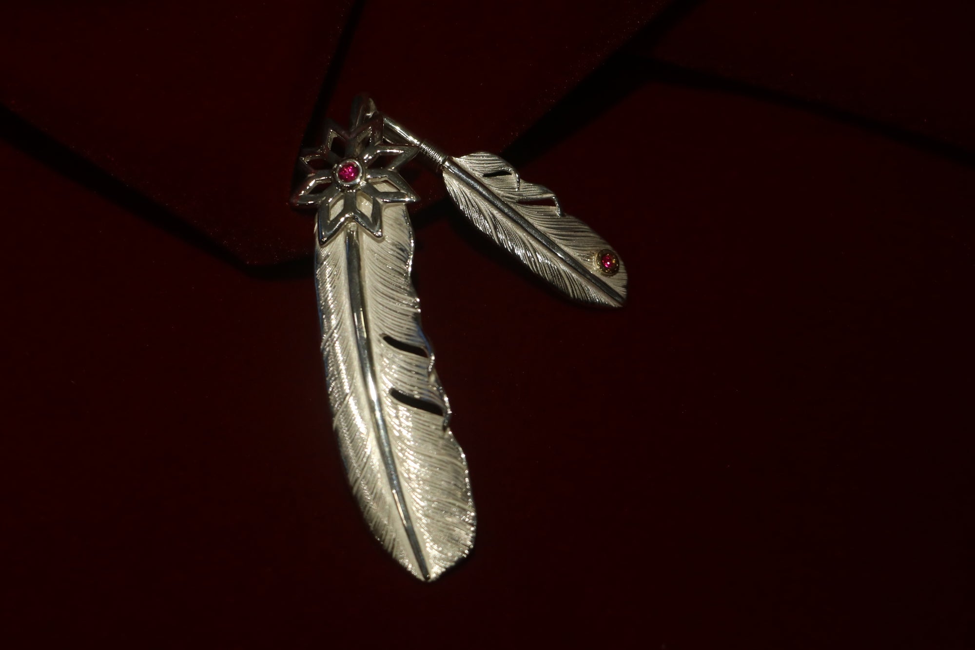 高瀨豪太 Sunshine Studio - 上銀Morning Star 鑲紅寶石純銀羽毛吊墜L_1