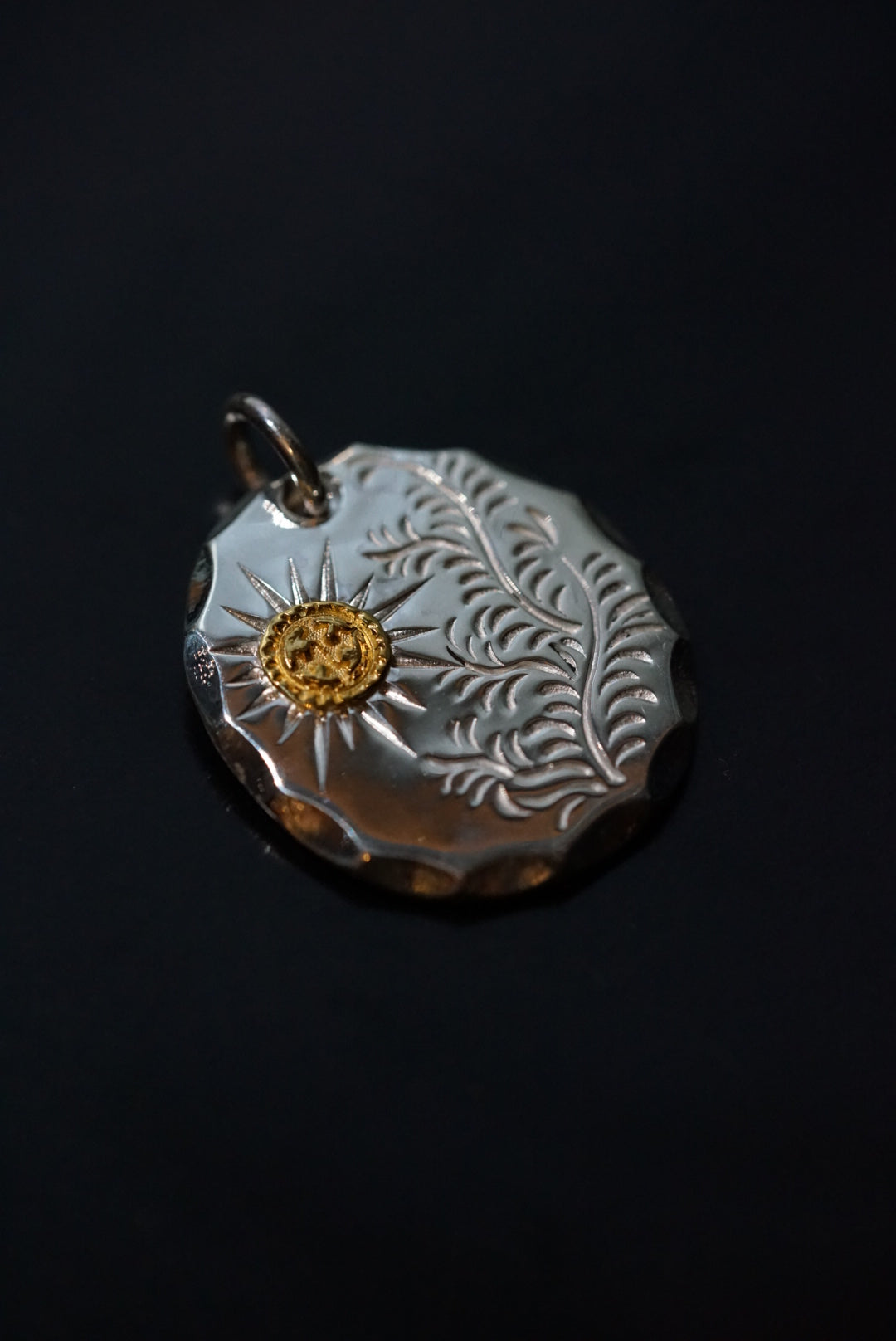 高瀬豪太 Sunshine Studio - Arabesque 24K Hallmark Metal Top_3