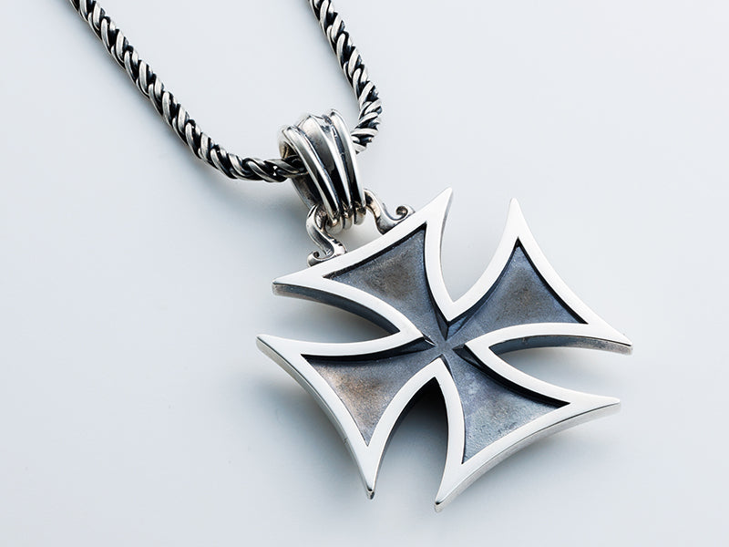 Deal Design - Solid Iron Cross: 40mm 3