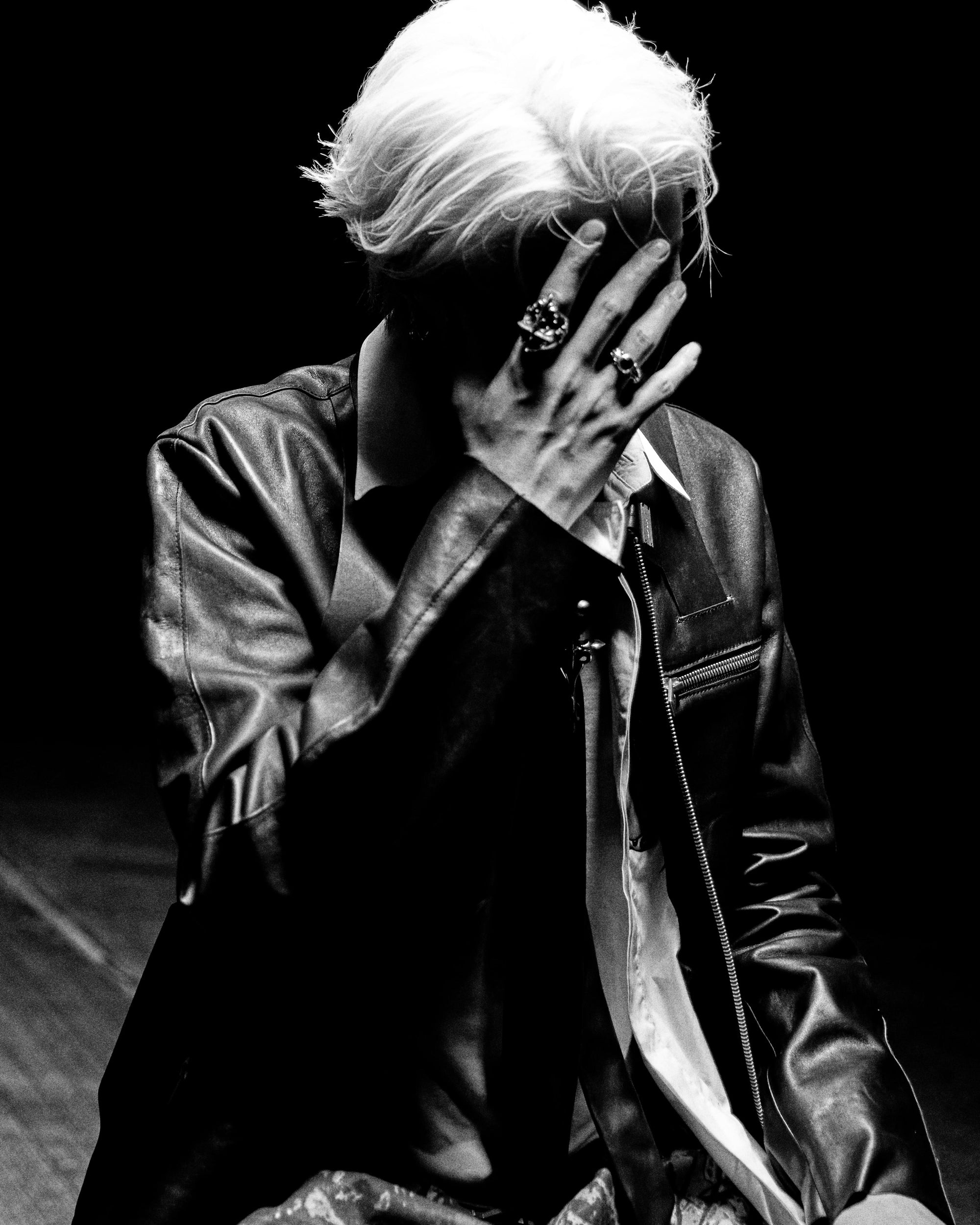 Young Hysan silver jewellery styling for SORRRY MV