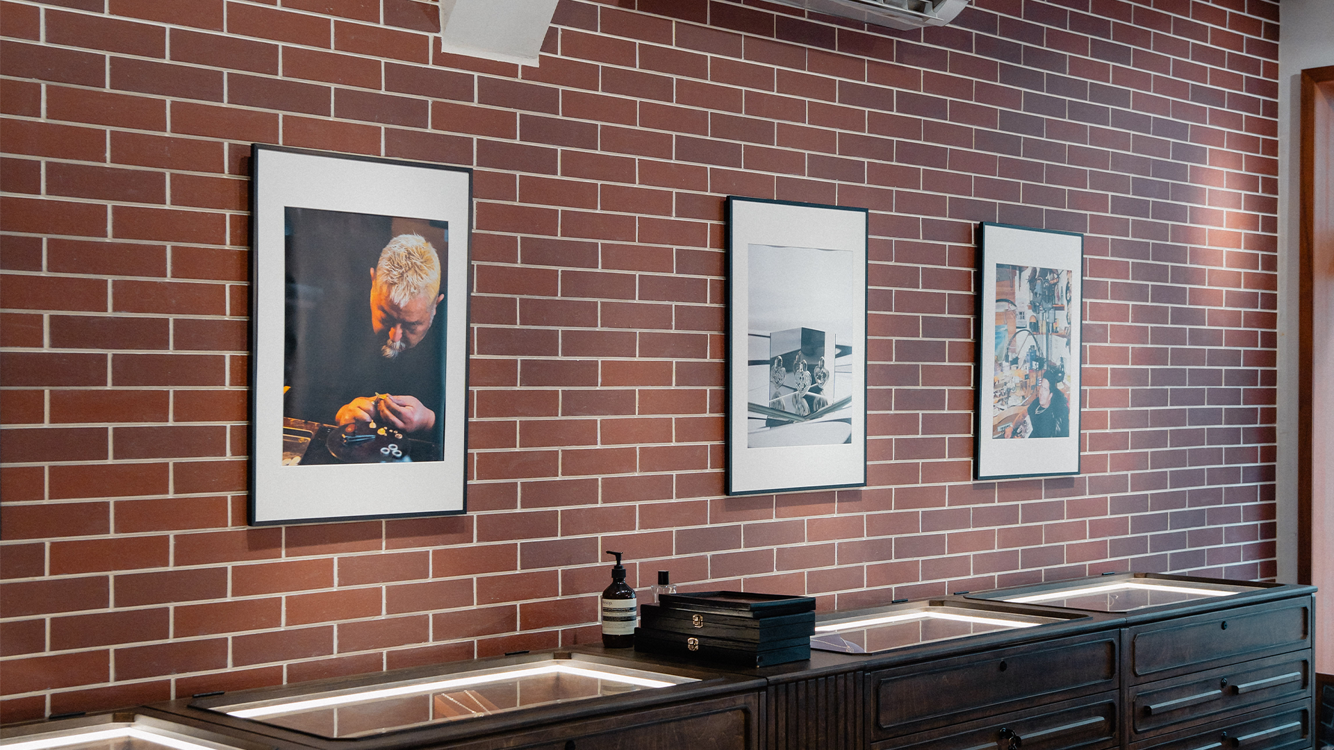 Japanese brick wall inside DEOPUZ Causeway Bay flagship store
