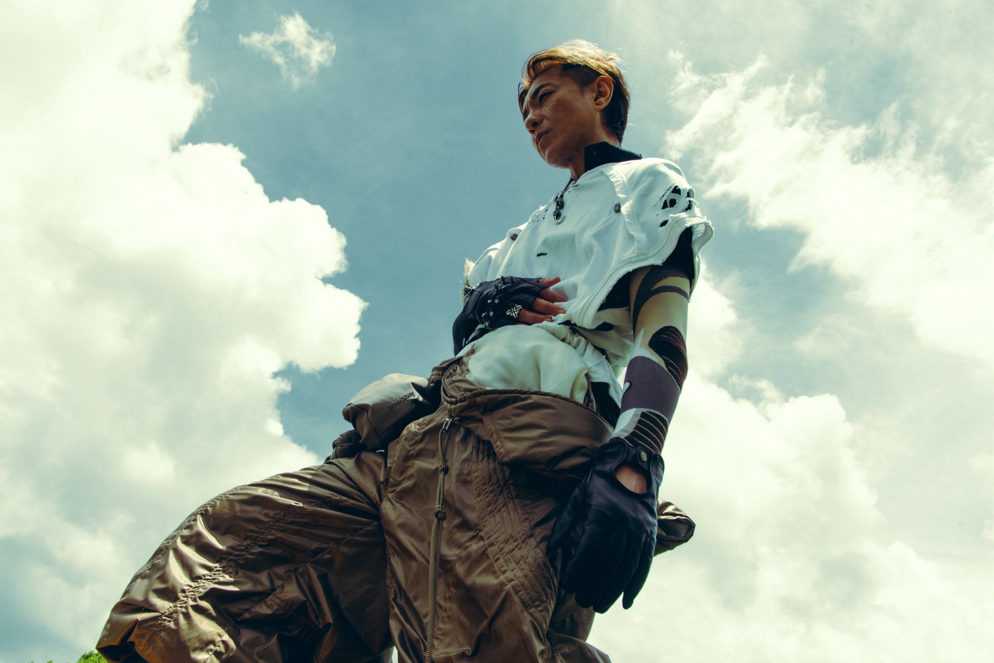 Endy Chow wearing DEOPUZ silver jewellery in 仿生覺知 music video