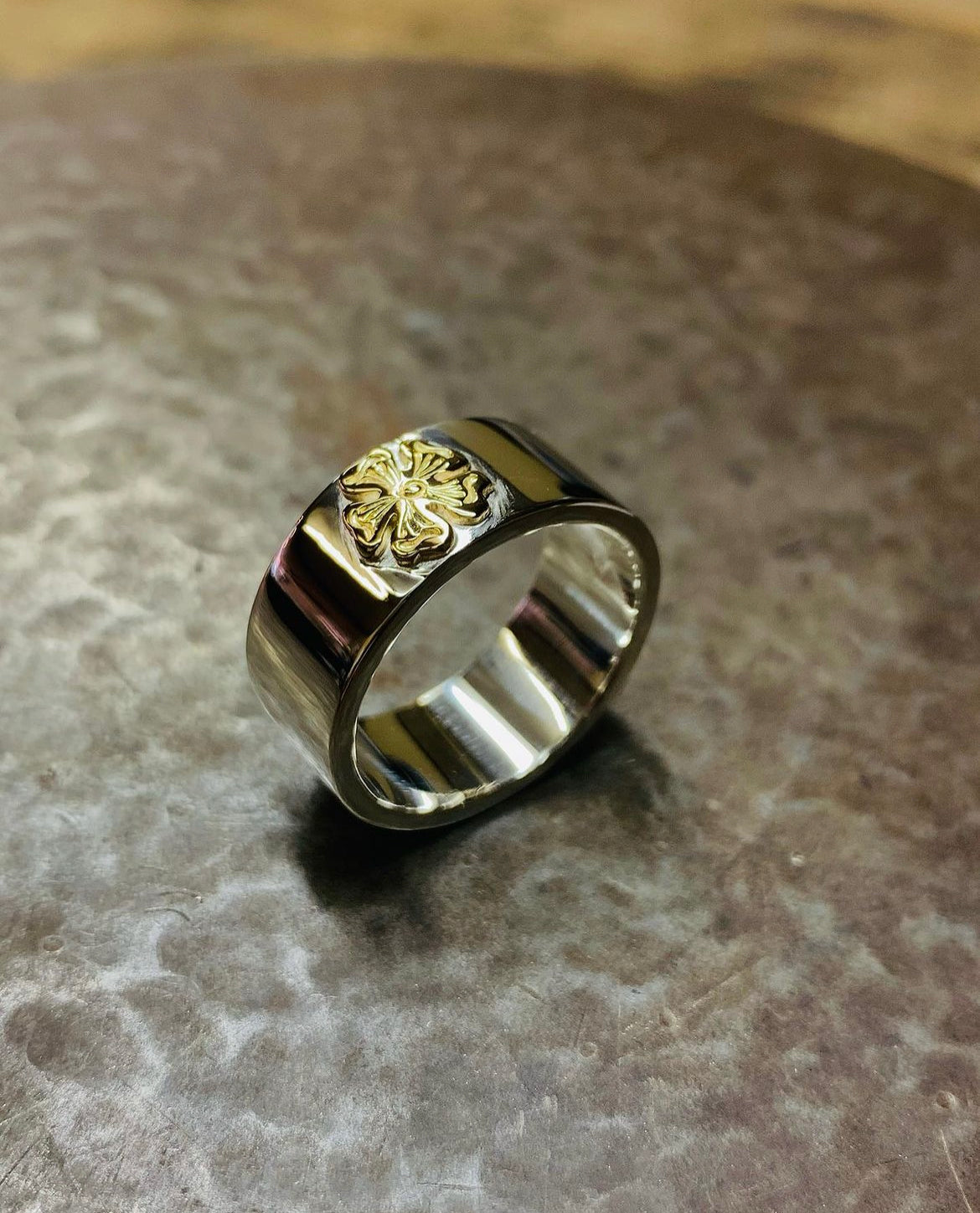 18K Gold Flower Flat Ring