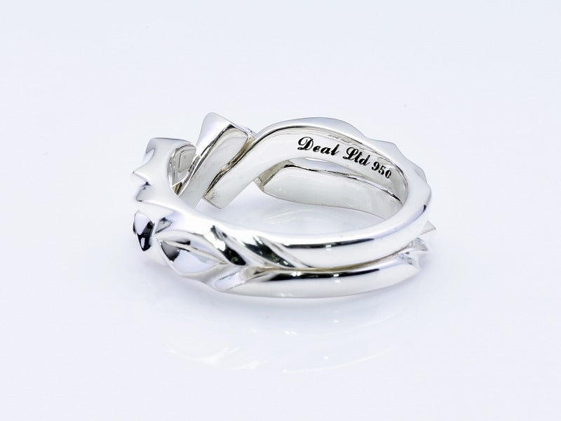 Silk Cut Gimel Ring