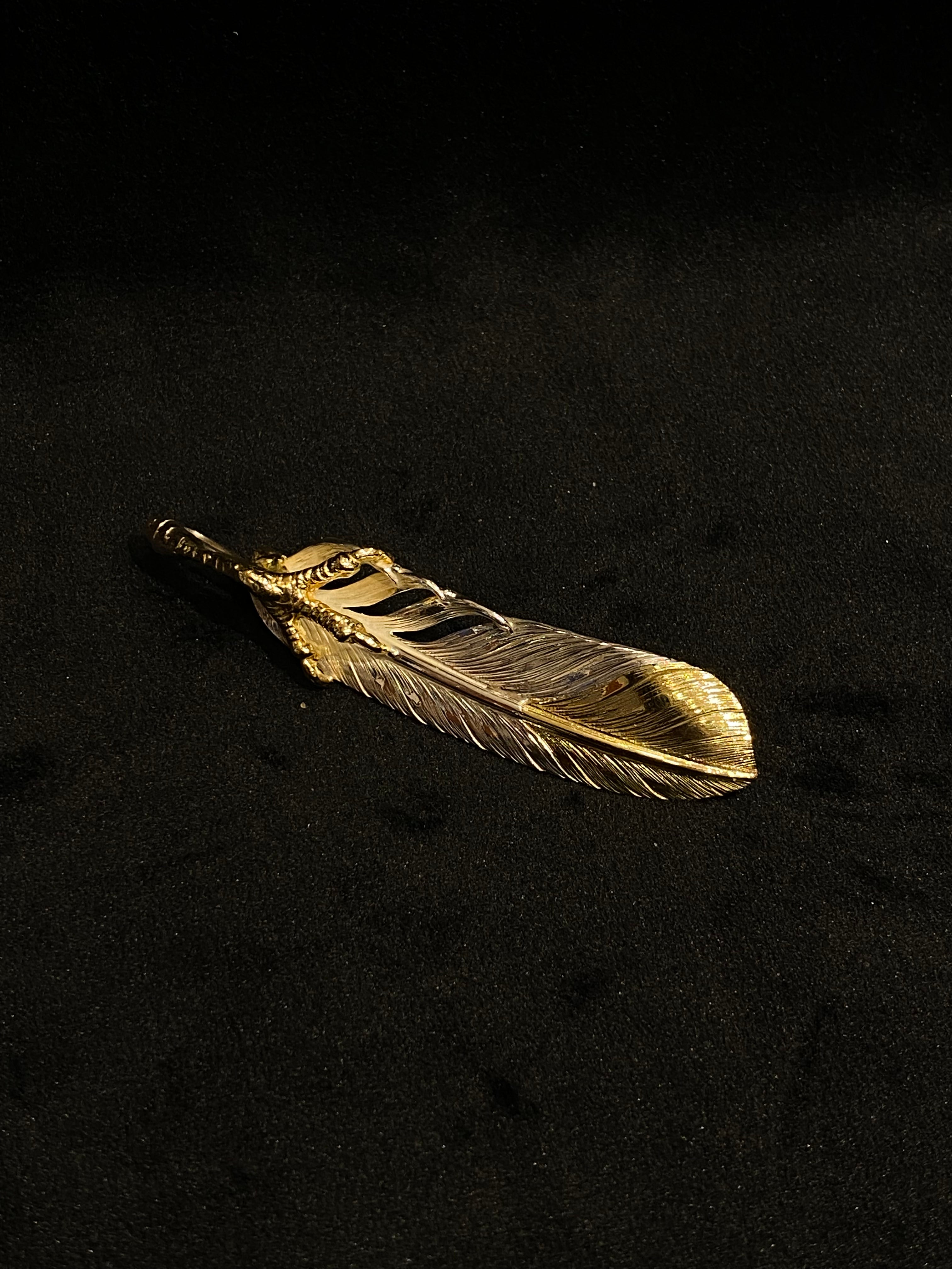 Albatory 18Kt Gold Claw Tip Gold Feather Pendant L