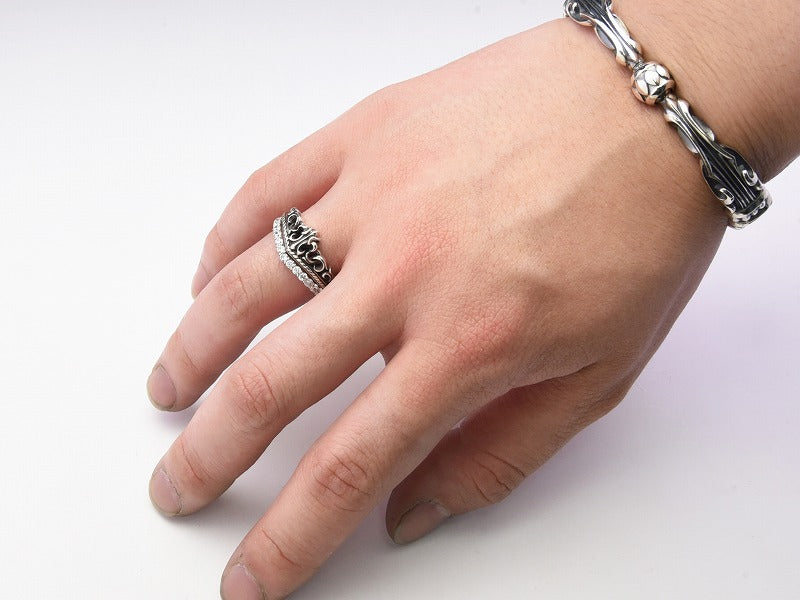 Line Seagull Stone Ring