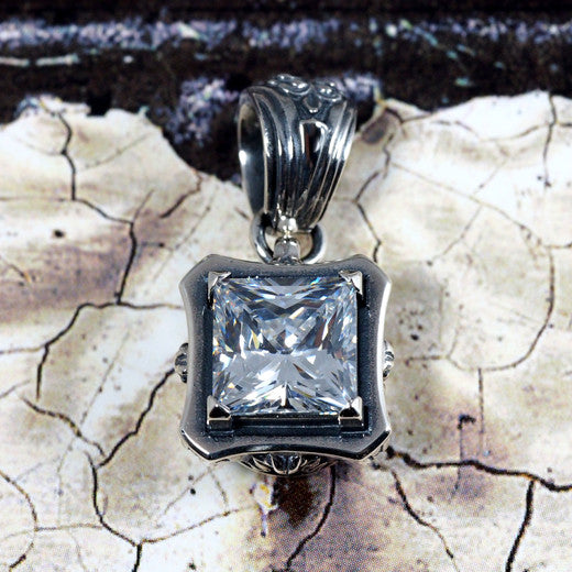 Guardia - Aster Square Pendant 6