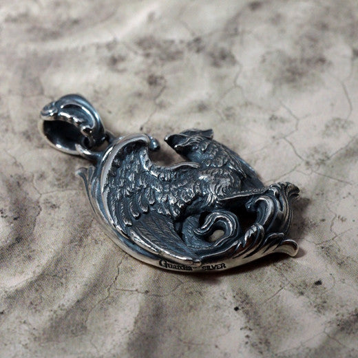 Guardia - Griffin Pendant 3