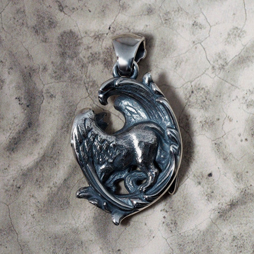 Guardia - Griffin Pendant 4