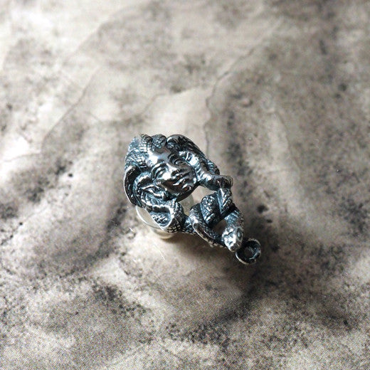 Guardia - Medusa Pierce 2