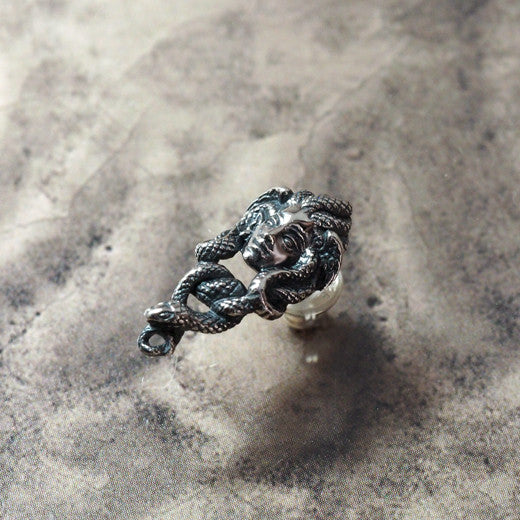 Guardia - Medusa Pierce 3