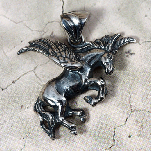 Guardia - Pegasus Pendant 1