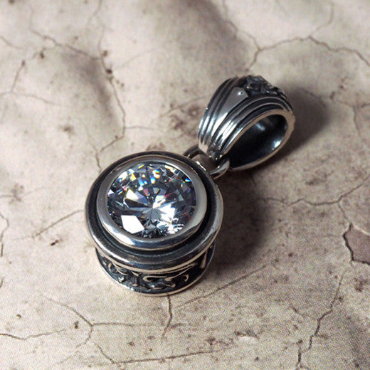 Guardia Aster Round Pendant 2