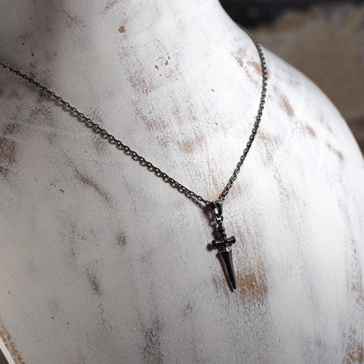 Guardia Dagger Pendant 11
