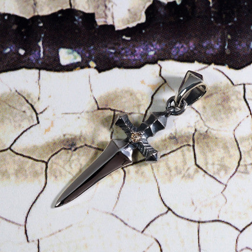 Guardia Dagger Pendant 4