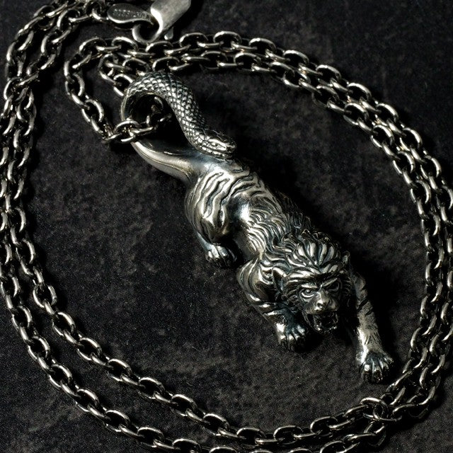 Guardia Nue Pendant 5