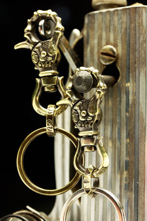 Mad Cult - Finger Bone Clip Brass Keyring_2
