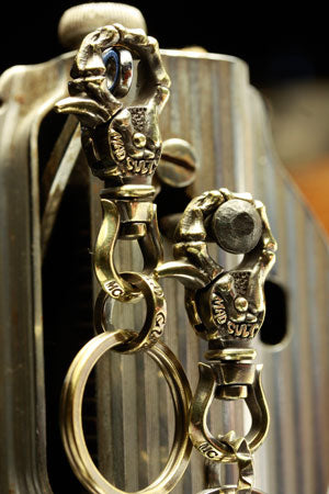 Mad Cult - Finger Bone Clip Brass Keyring_3