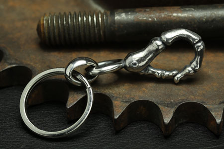 Mad Cult - Finger Bone Hook S Keyring_5