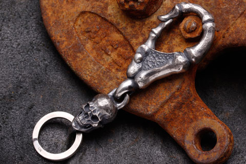 Mad Cult - Finger Bone Hook with GYUGA Skull Keyring_1