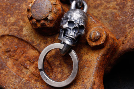 Mad Cult - Finger Bone Hook with GYUGA Skull Keyring_4