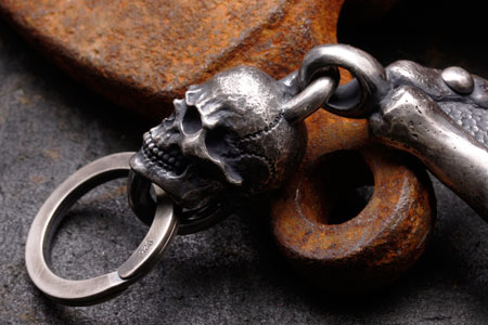 Mad Cult - Finger Bone Hook with GYUGA Skull Keyring_7