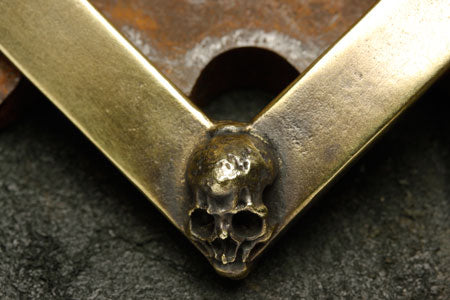 Mad Cult - Four Skull Brass Belt Buckle_5
